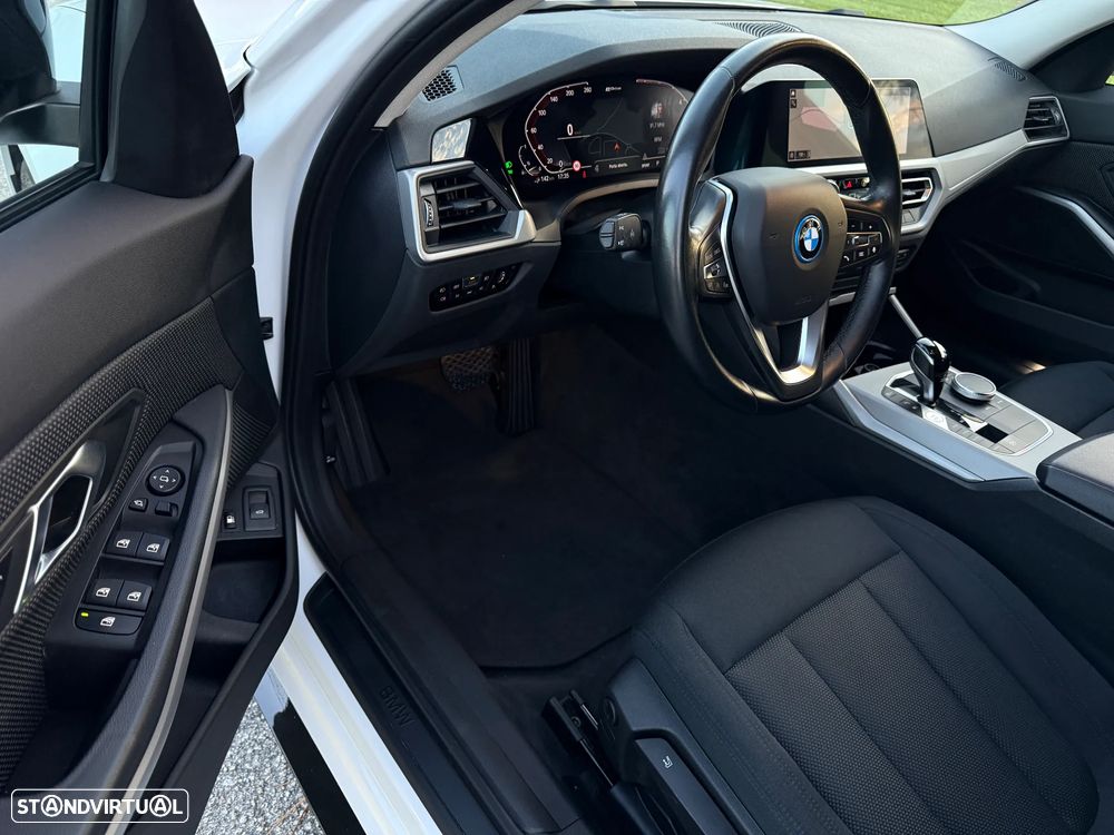 BMW 320 e Touring Line Sport Auto - 18