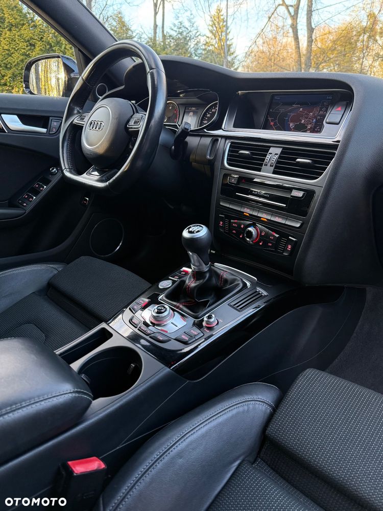 Audi A4 Avant 2.0 TDI DPF clean diesel S line Sportpaket - 12