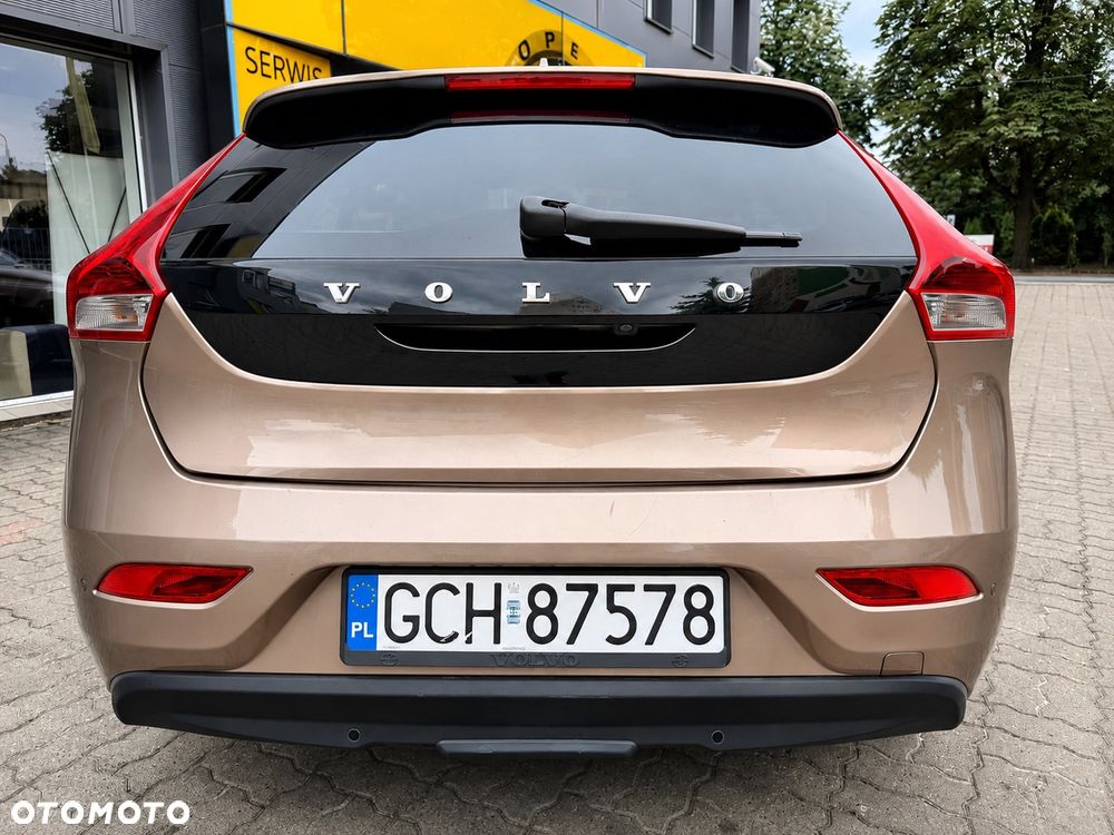 Volvo V40 D2 Summum - 11
