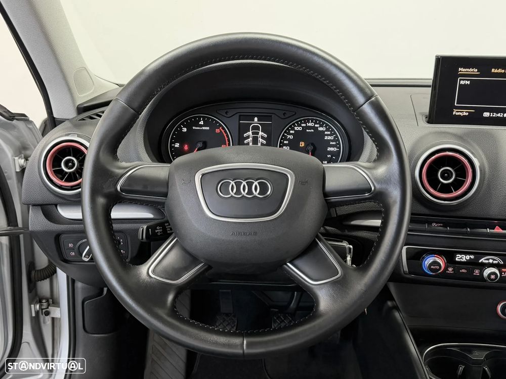 Audi A3 Sportback 1.6 TDI Advance - 23