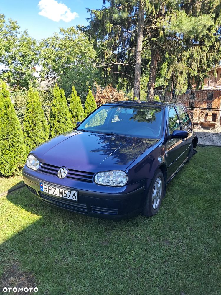 Volkswagen Golf 1.4 Q - 1