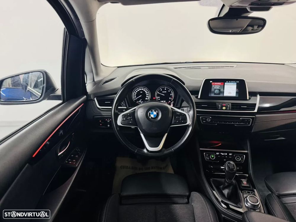BMW 216 Active Tourer d Line Sport - 28