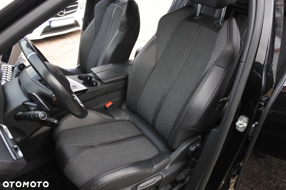 Peugeot 3008 2.0 BlueHDi GT S&S EAT8 - 11