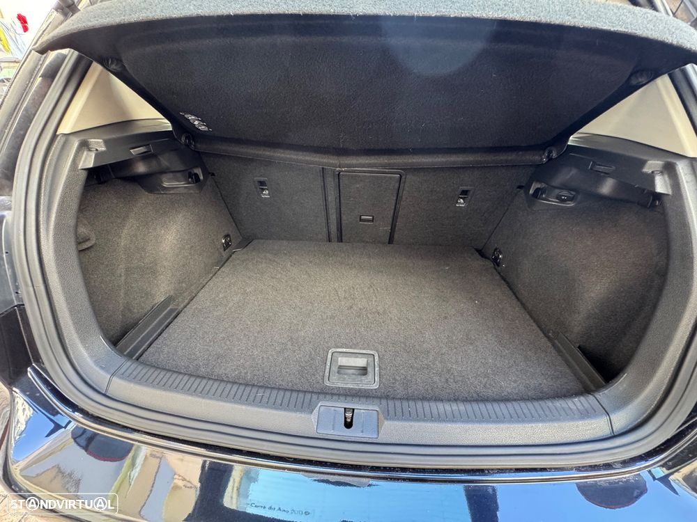 VW Golf 1.6 TDi Confortline - 16