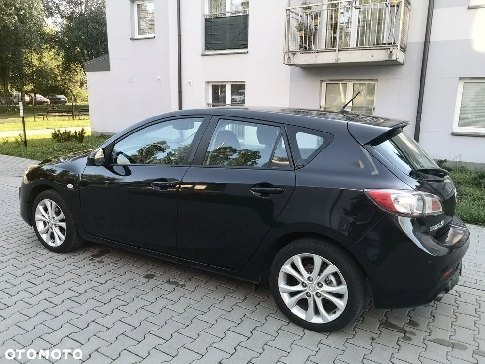 Mazda 3 1.6 Exclusive + - 5
