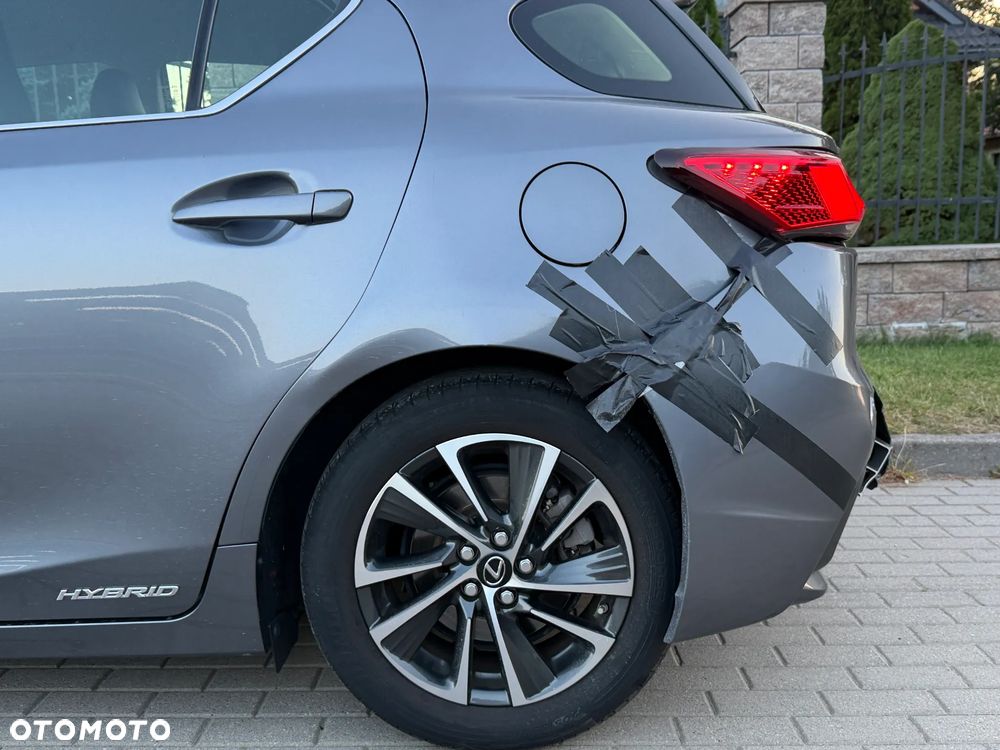 Lexus CT 200h Prestige - 32