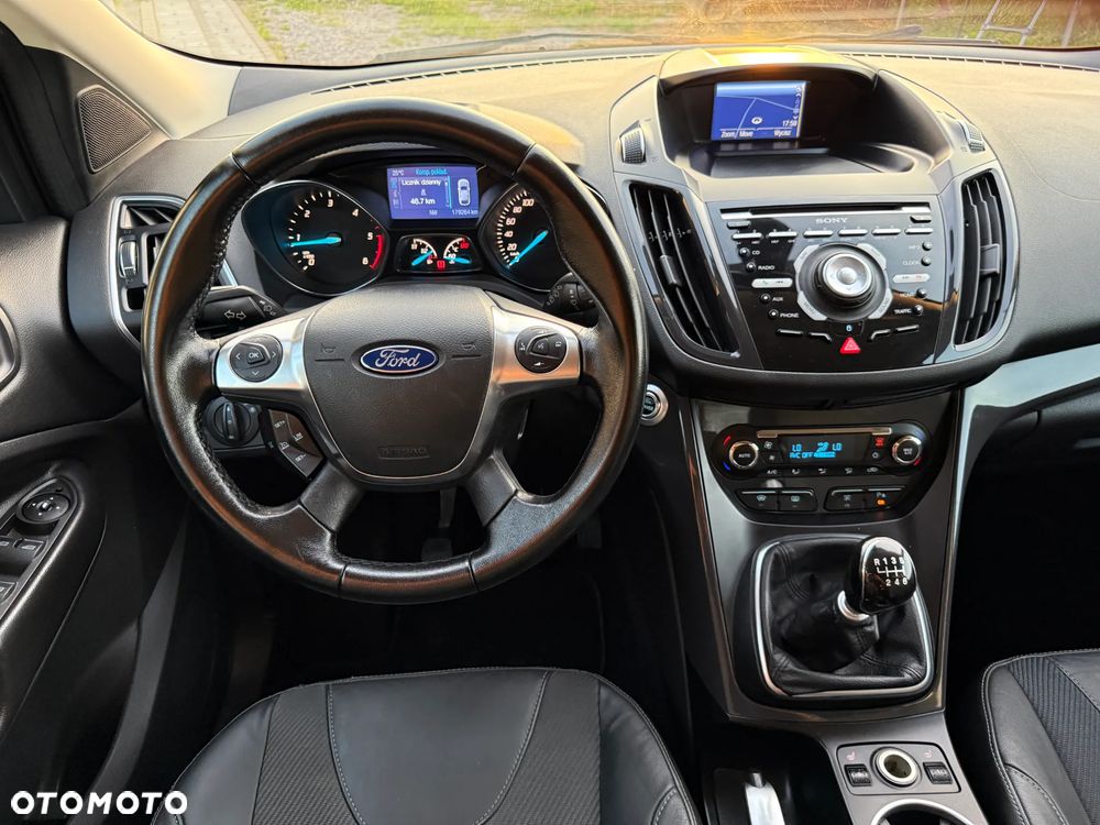 Ford Kuga 2.0 TDCi 4x4 Titanium - 32