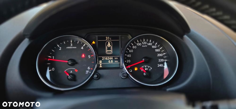 Nissan Qashqai 1.6 dCi 4 x 4 DPF Start/Stop tekna - 25