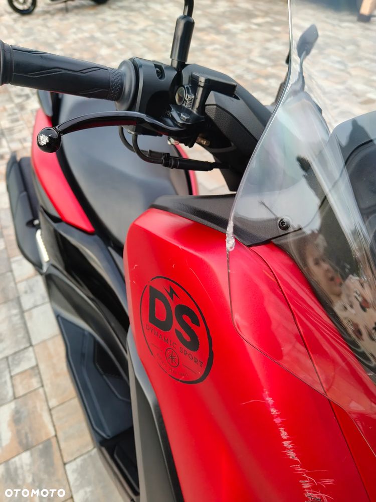 Yamaha NMAX - 13