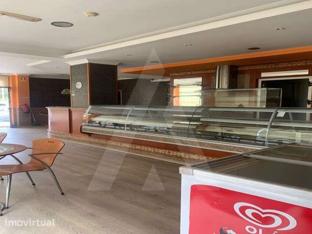 Loja preparada para padaria e pastelaria com esplanada em Esgueira - Grande imagem: 3/18