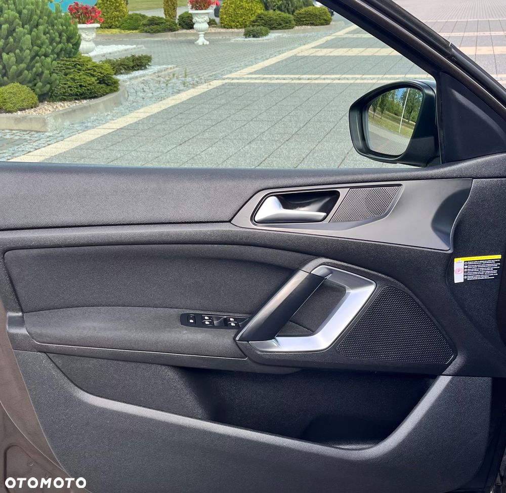 Peugeot 308 1.6 e-HDi Allure S&S - 8