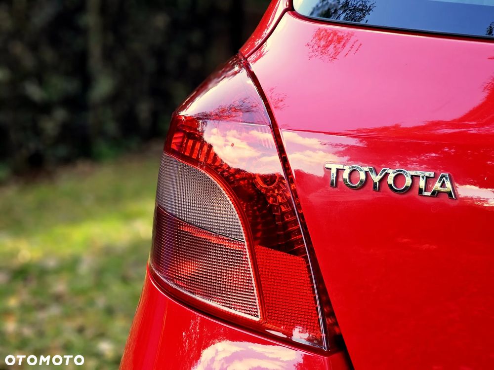 Toyota Yaris 1.3 Luna Premium - 30