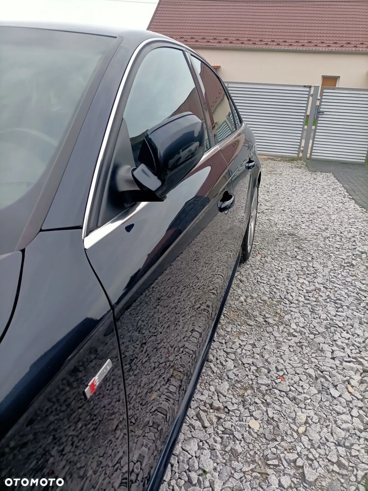Audi A4 2015 photo 4