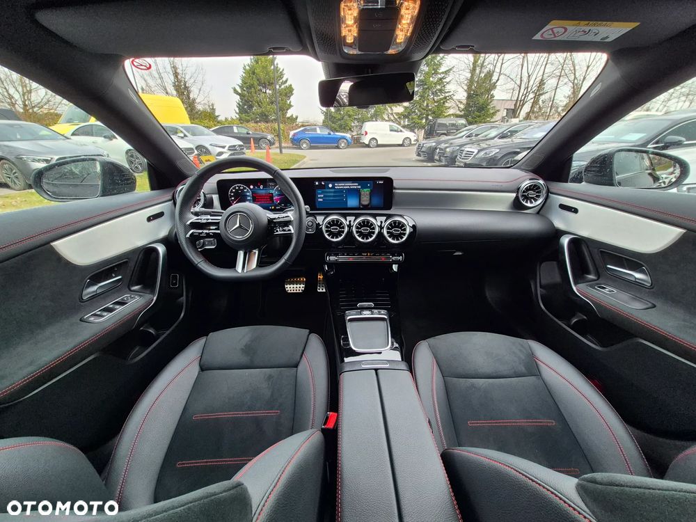Mercedes-Benz CLA 200 AMG Line 7G-DCT - 24
