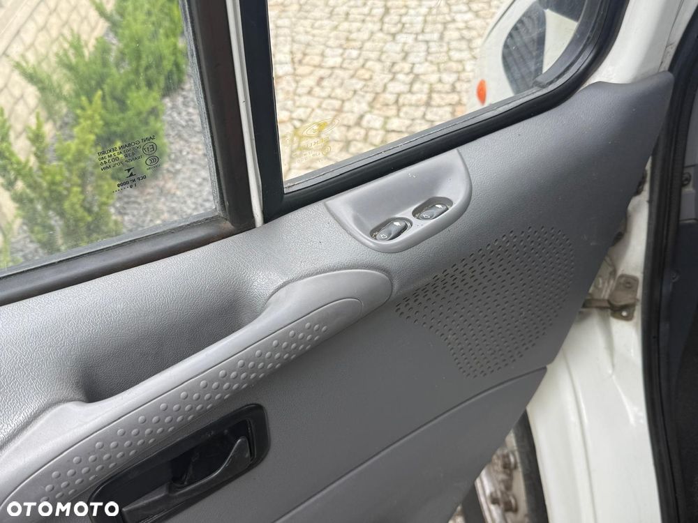 Ford Transit - 11