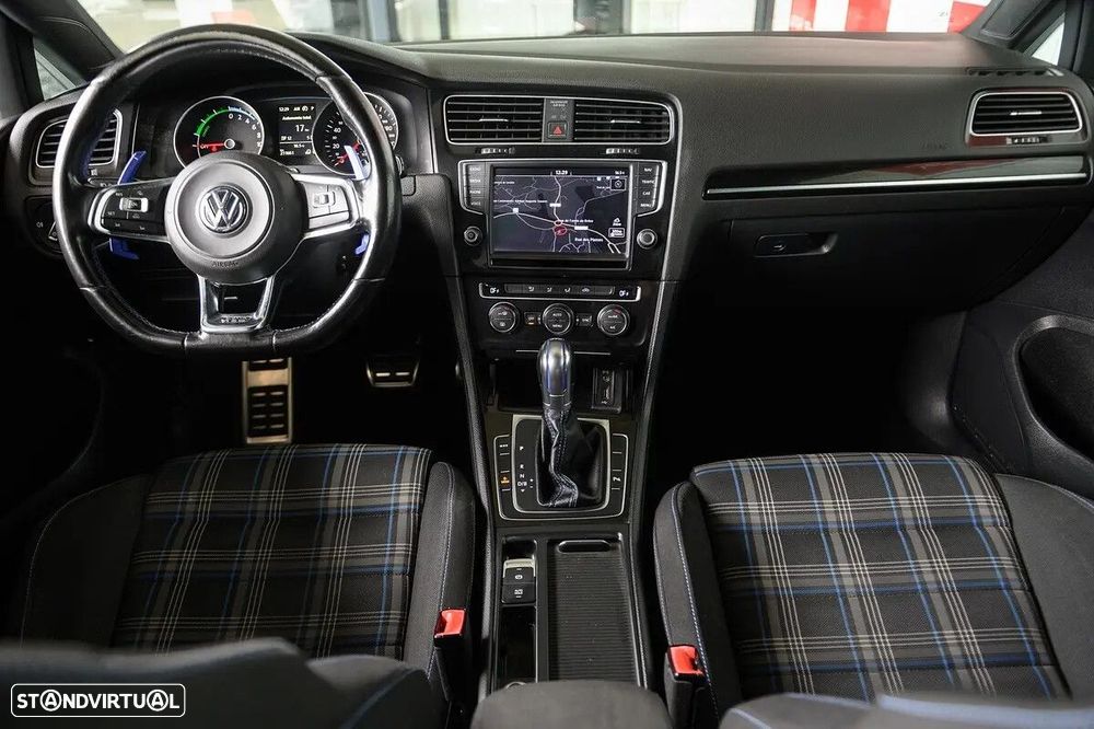 VW Golf 1.4 GTE Plug-In-Hybrid DSG - 49