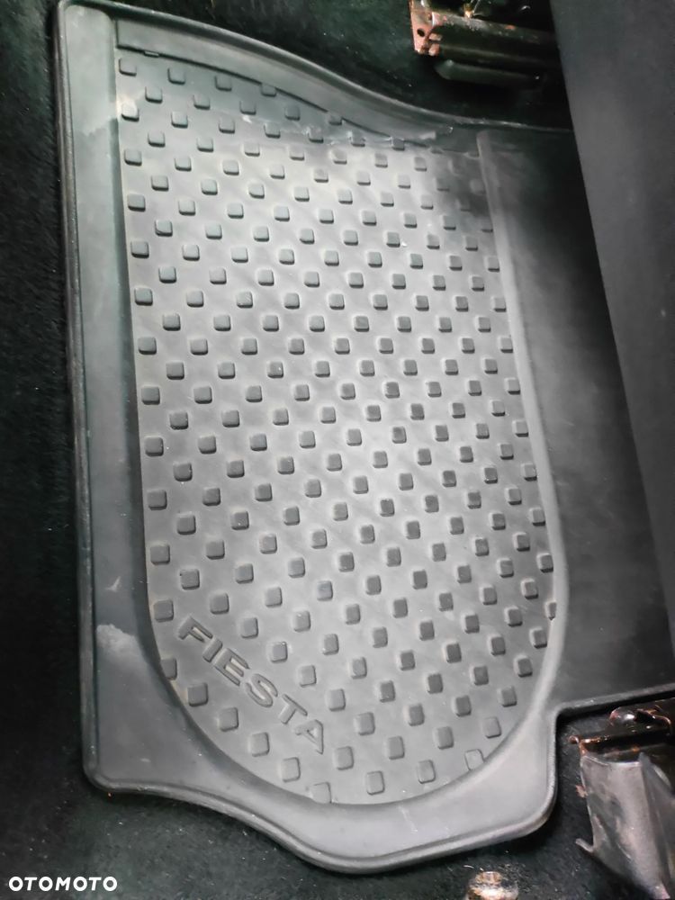 Ford Fiesta 1.25 - 23