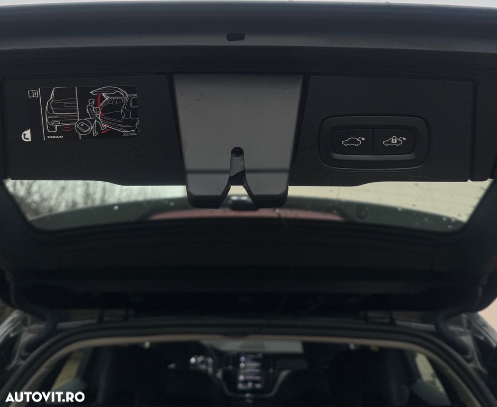 Volvo XC 60 T6 AWD Recharge Geartronic Inscription - 17