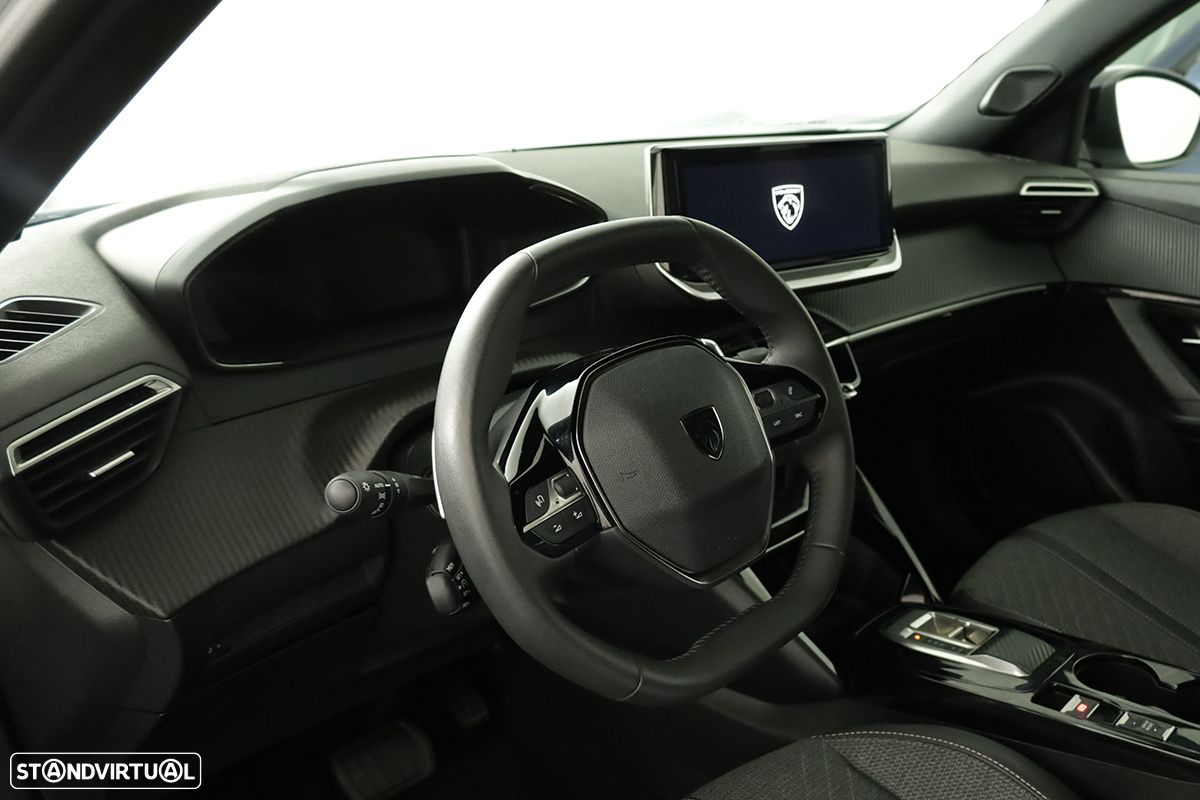 Peugeot 2008 1.2 PureTech Allure EAT8 - 7