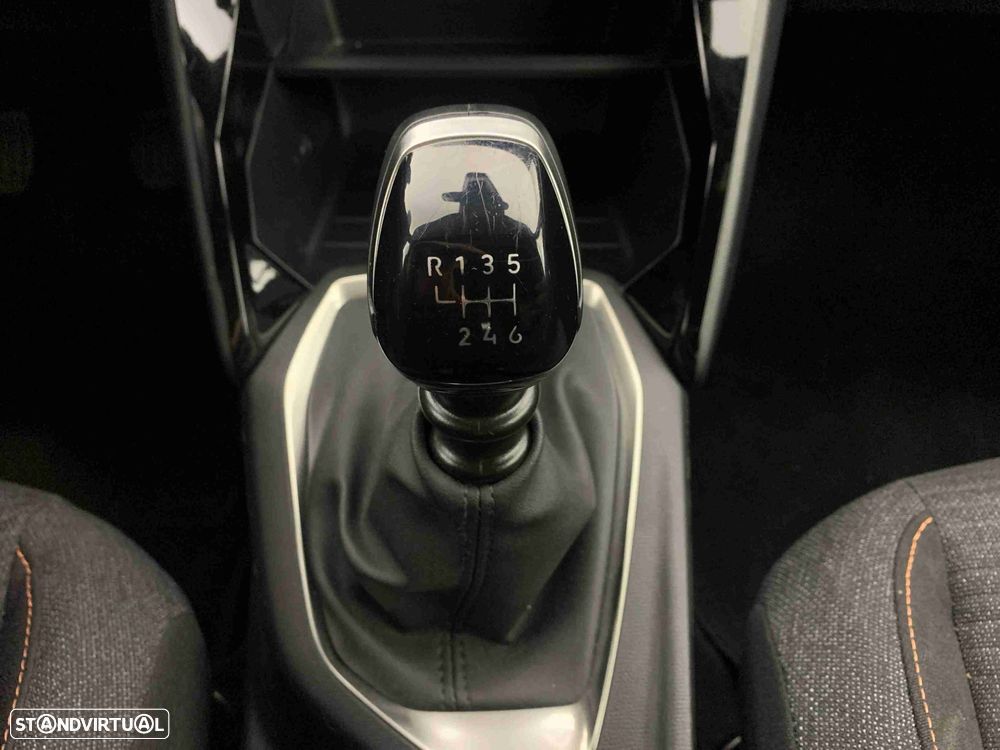 Peugeot 2008 1.2 PureTech Style - 9