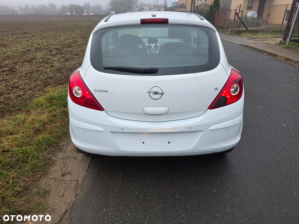 Opel Corsa 1.2 16V Easytronic Cosmo - 4
