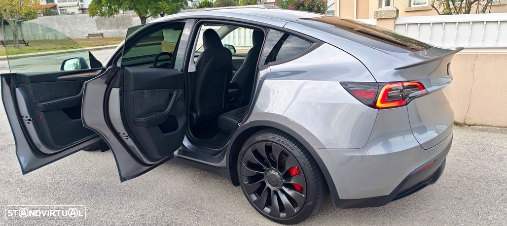 Tesla Model Y Performance Tração Integral - 10