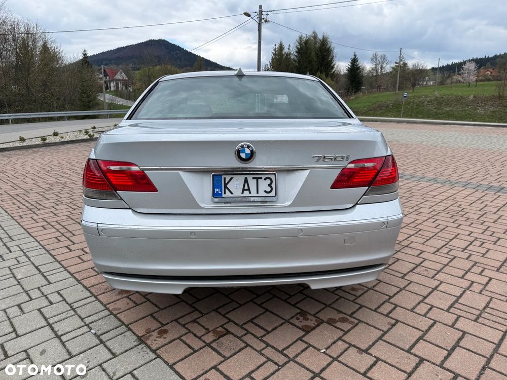 BMW Seria 7 750Li - 6