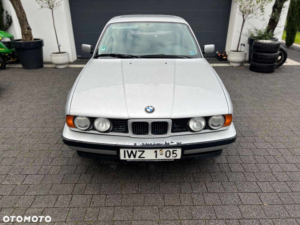 BMW Seria 5 520i - 4