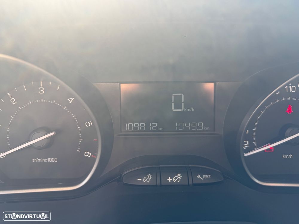 Peugeot 208 1.5 BlueHDi Active - 3