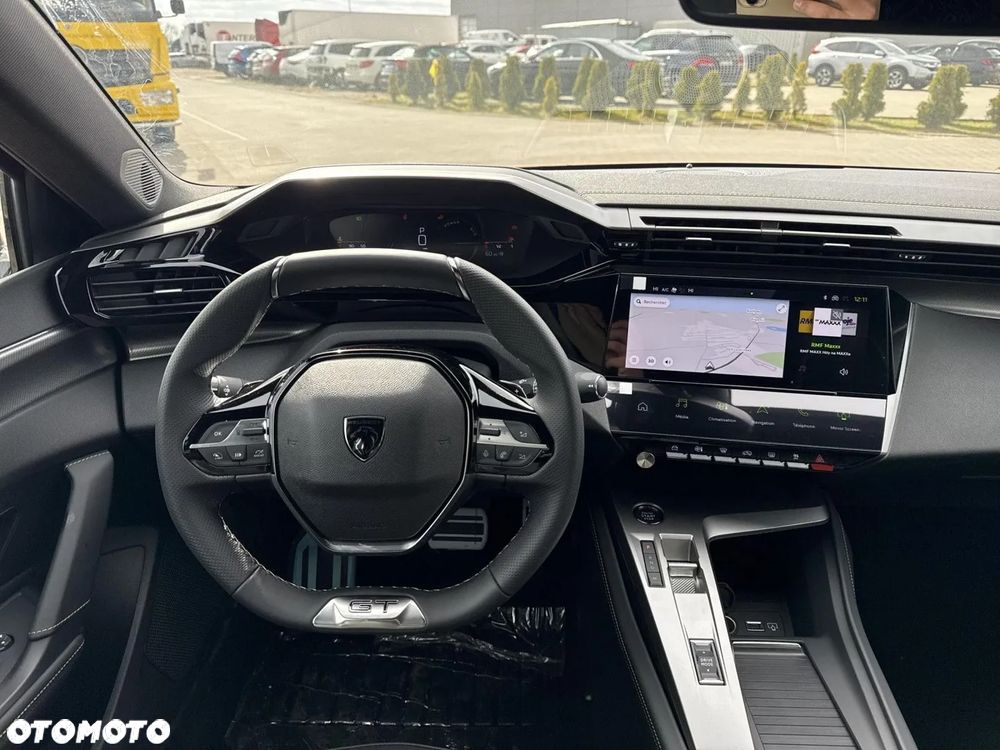 Peugeot 408 - 21