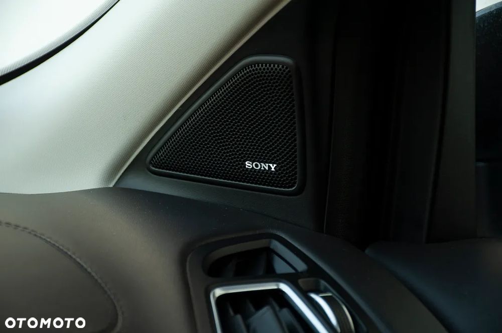 Ford Kuga - 8