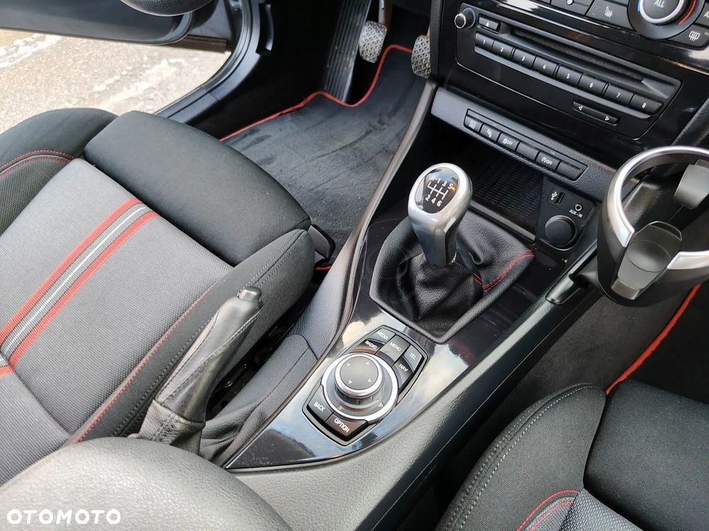 BMW X1 sDrive16d Sport Line - 36