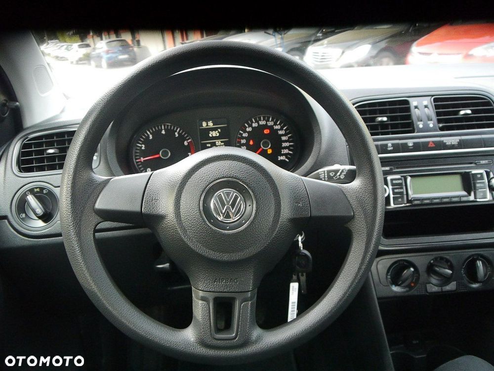 Volkswagen Polo 1.2 MATCH - 15