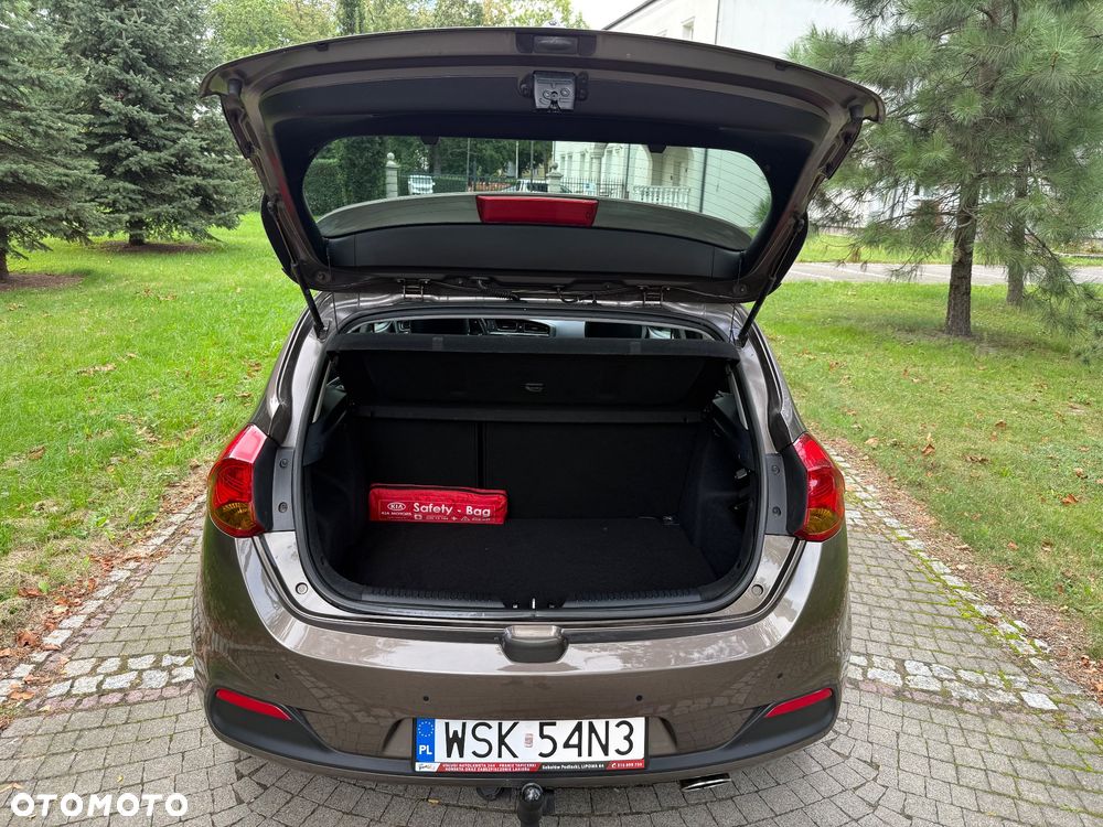 Kia Ceed 1.6 GDI XL DCT - 19