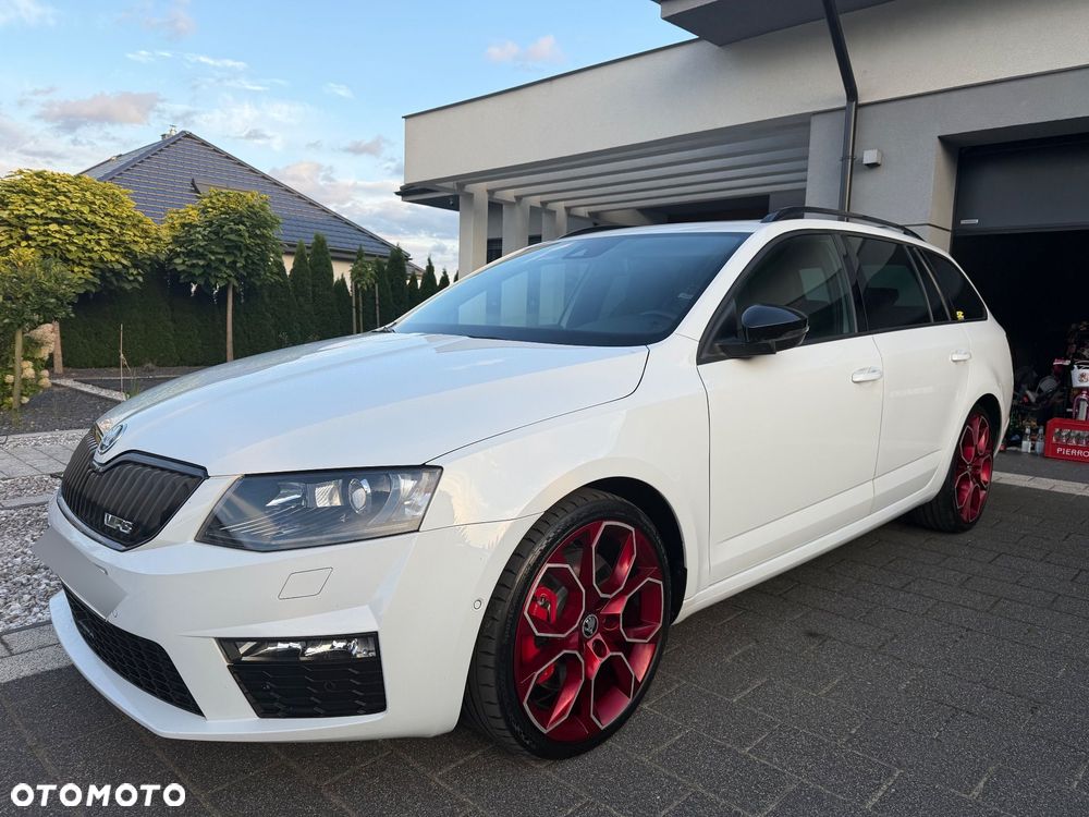 Skoda Octavia 2.0 TDI DSG RS - 39