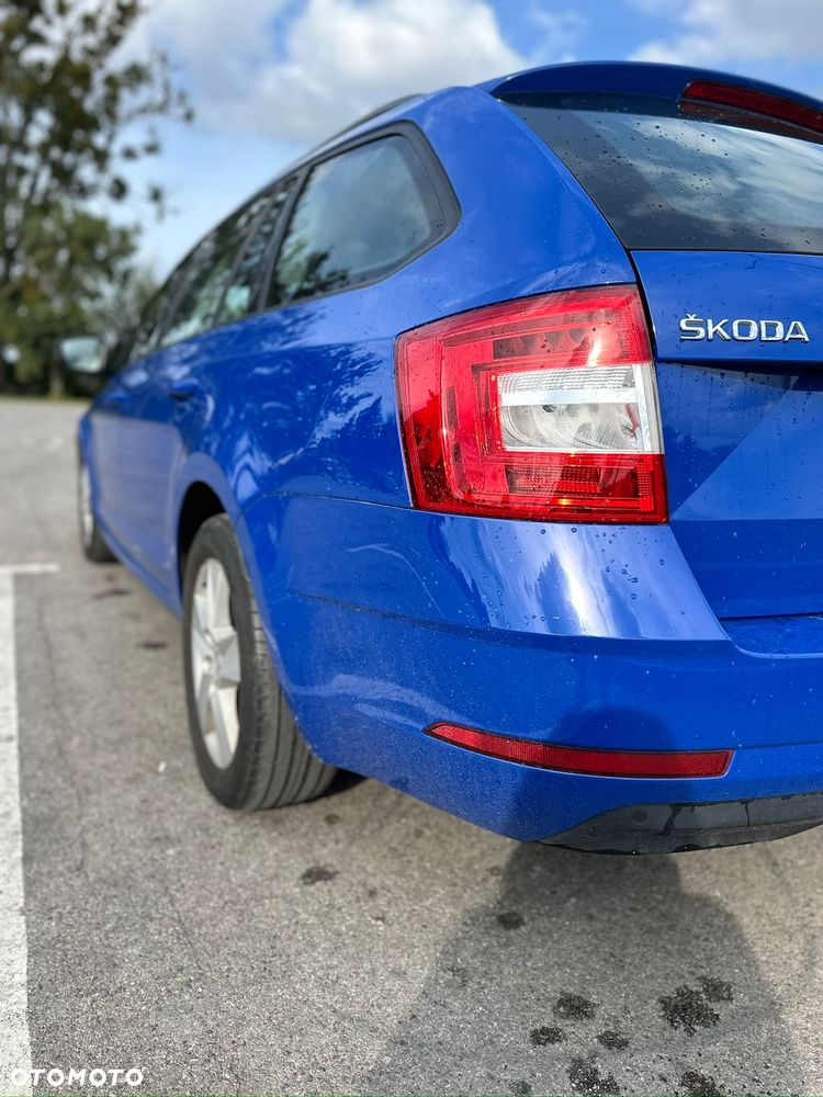 Skoda Octavia 2.0 TDI 4x4 DSG Ambition - 5