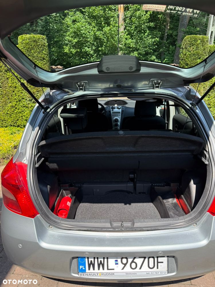 Toyota Yaris - 6