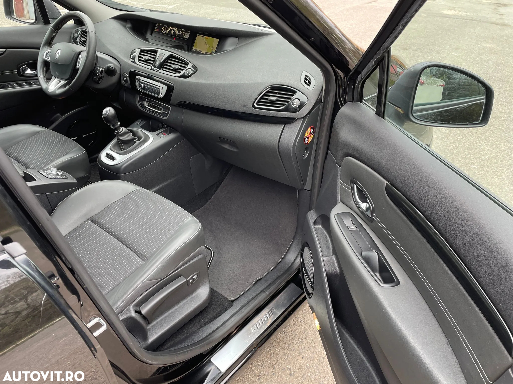 Renault Grand Scenic dCi 130 FAP Start & Stop Bose Edition - 9