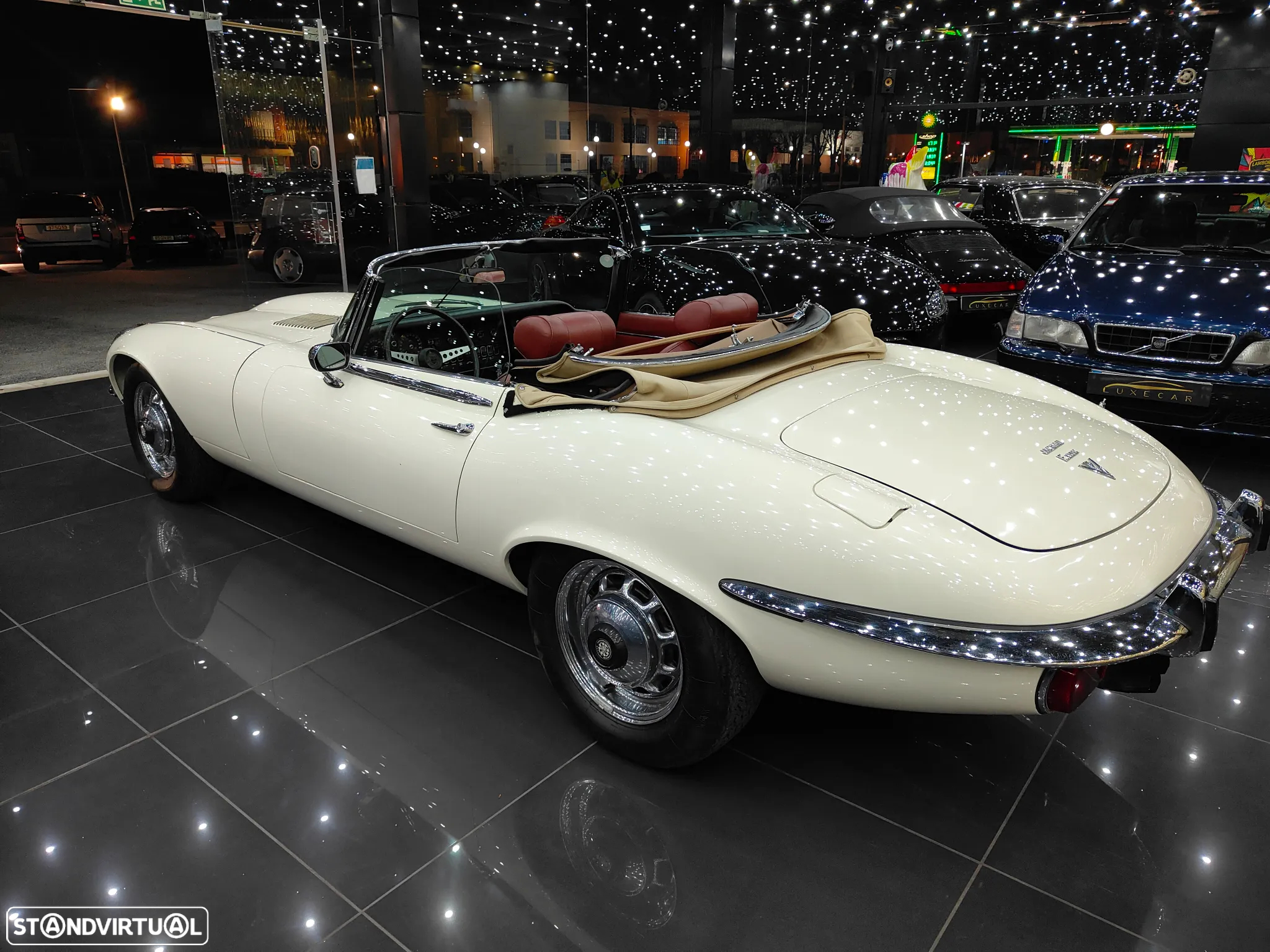 Jaguar E-Type - 7