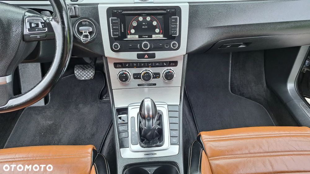 Volkswagen Passat 2.0 TDI 4Mot Highline DSG - 17