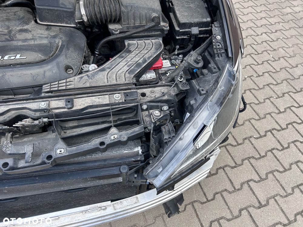 Chrysler Pacifica - 14
