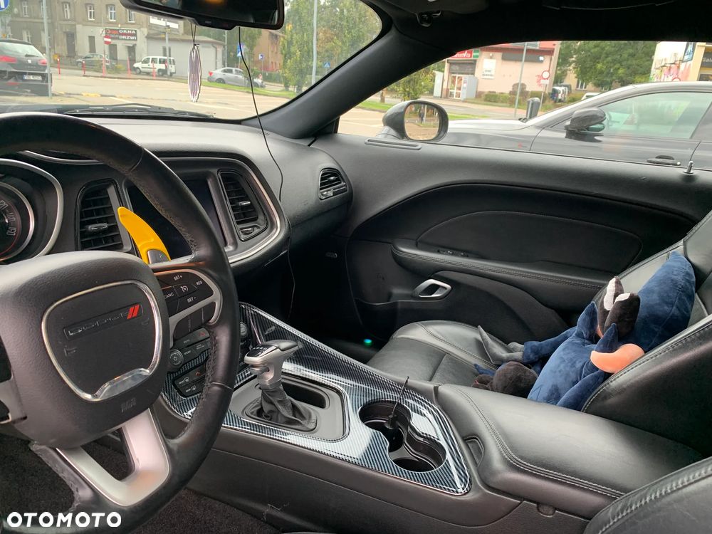 Dodge Challenger - 38