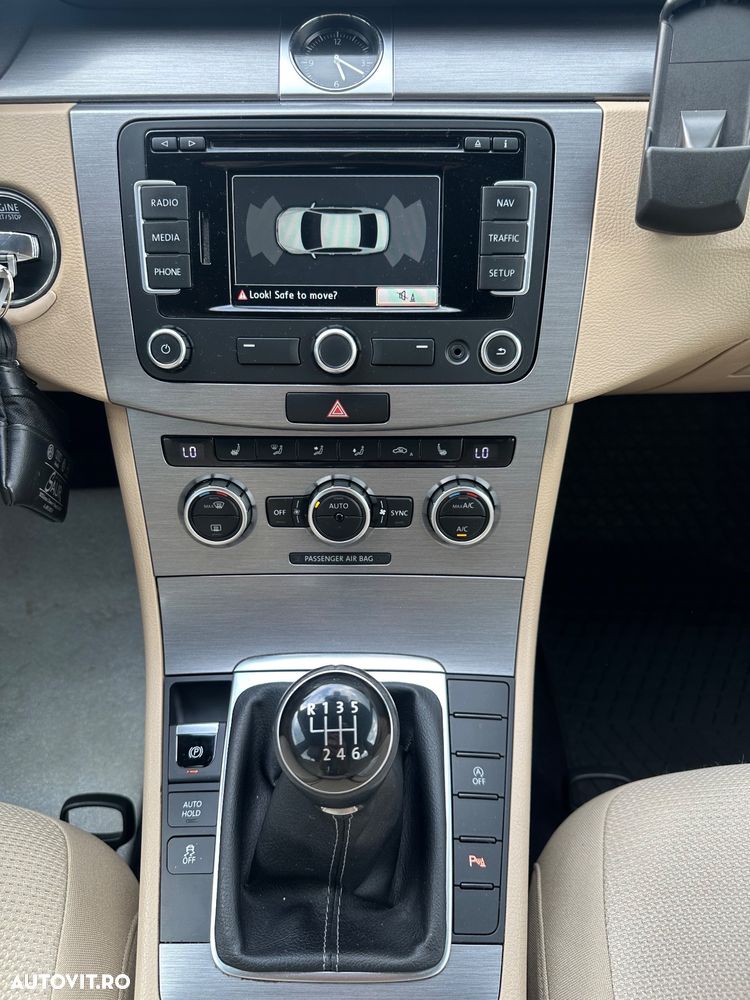 Volkswagen Passat - 8
