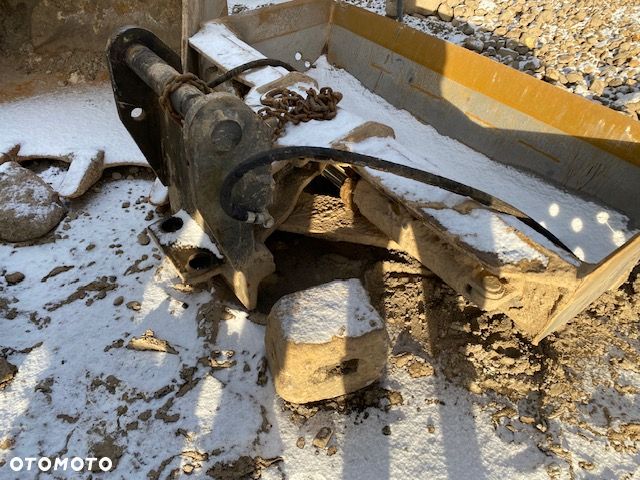 Komatsu WA270-3 - 12