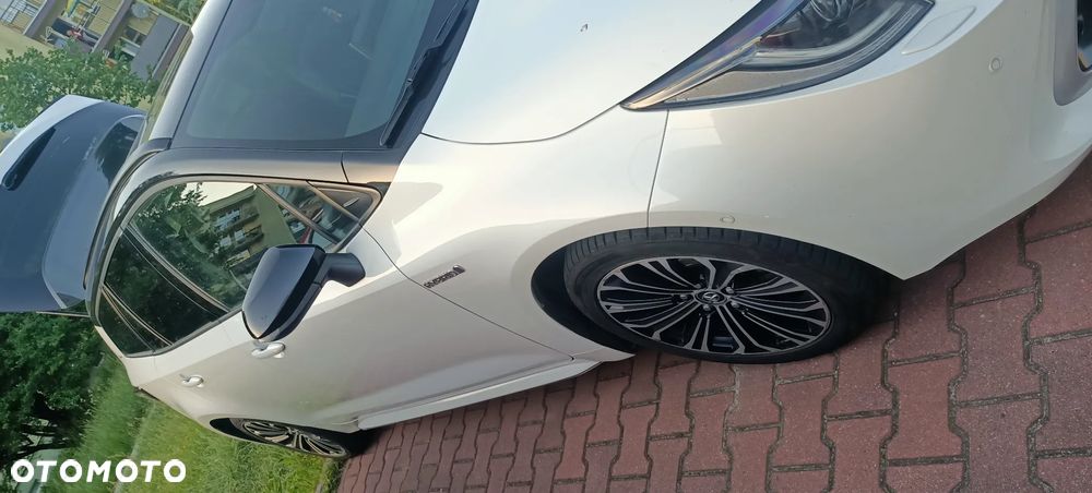 Toyota Corolla 1.8 Hybrid Selection - 3
