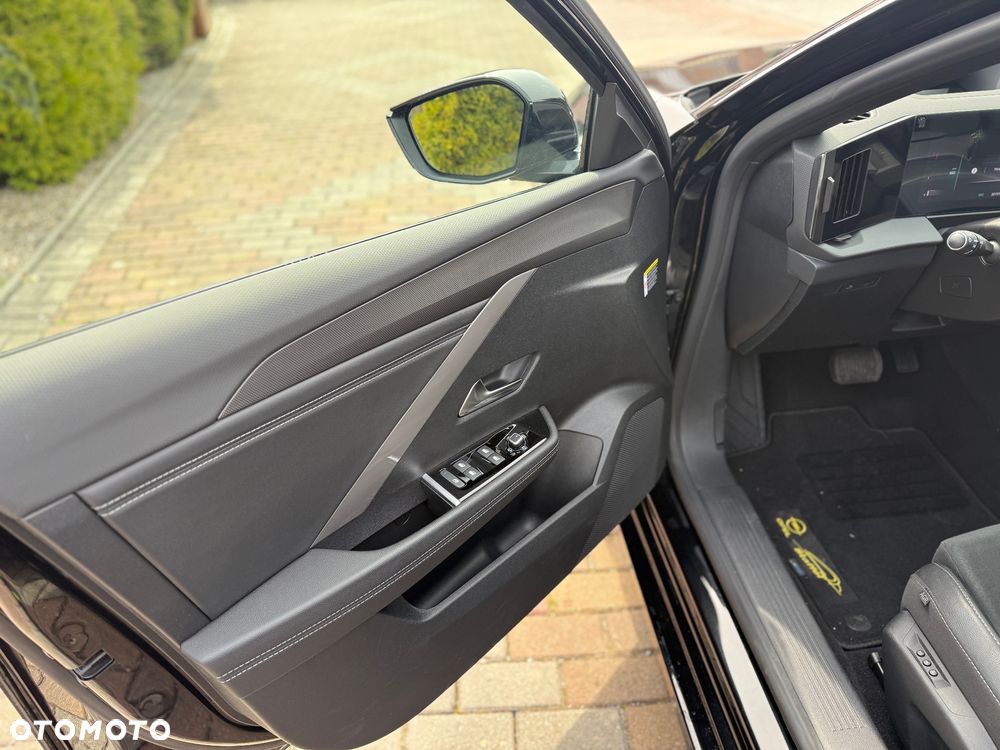Opel Astra 1.2 Turbo Automatik GS Line - 9