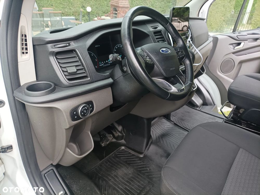 Ford TRANSIT CUSTOM NUGGET - 37