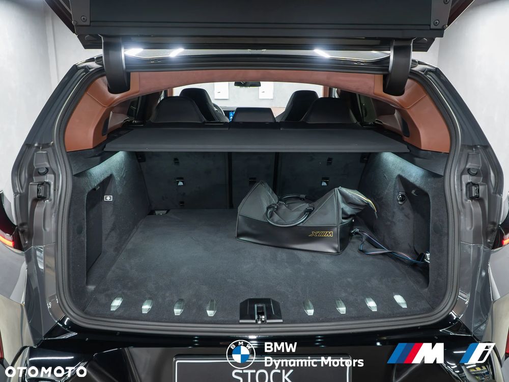 BMW XM - 16