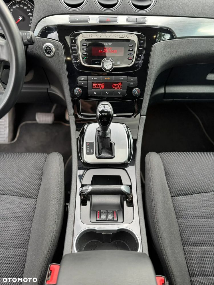 Ford S-Max 2.0 EcoBoost Titanium - 15