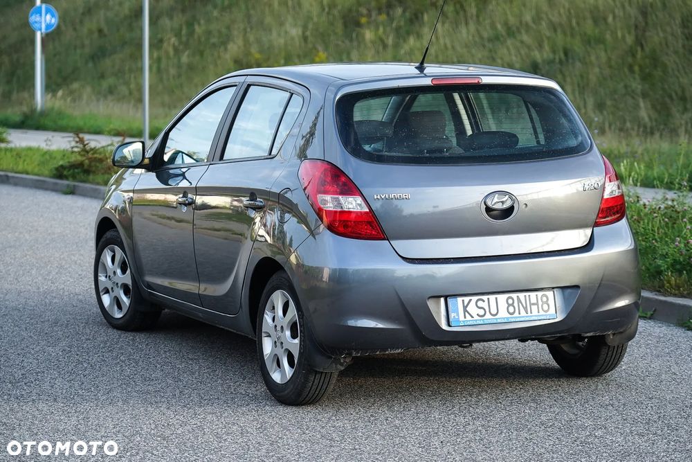 Hyundai i20 1.2 Comfort EU5 - 14